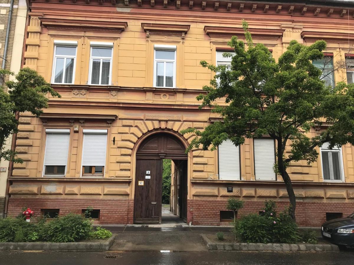Classic Apartman Szeged Exterior foto